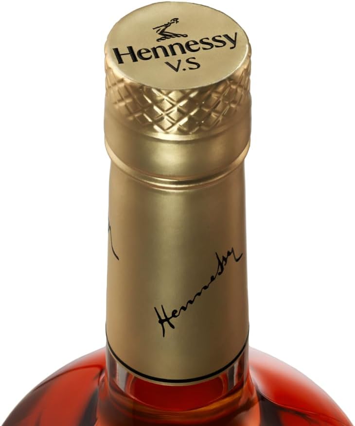 Hennessy(ヘネシー) V.S 箱入り [ ブランデー 700ml ]