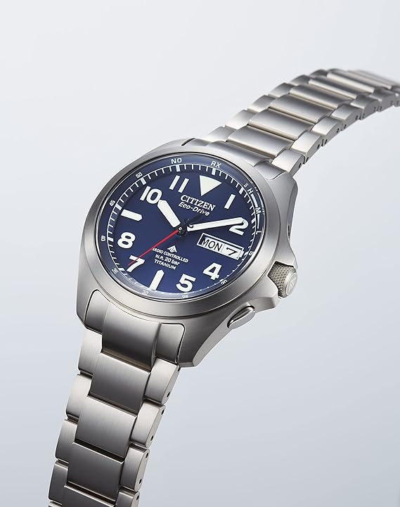 [CITIZEN] 腕時計 PROMASTER (電波時計 / 20気圧 防水/デイ＆デイト) AT6085-50E 軽量 チタン 光発電エコ・ドライブ LANDシリーズ サファイアガラス メンズ ビジネス アウトドア アナログ 見やすい 夜光 日付 秒針 ギフト 電波ソーラー